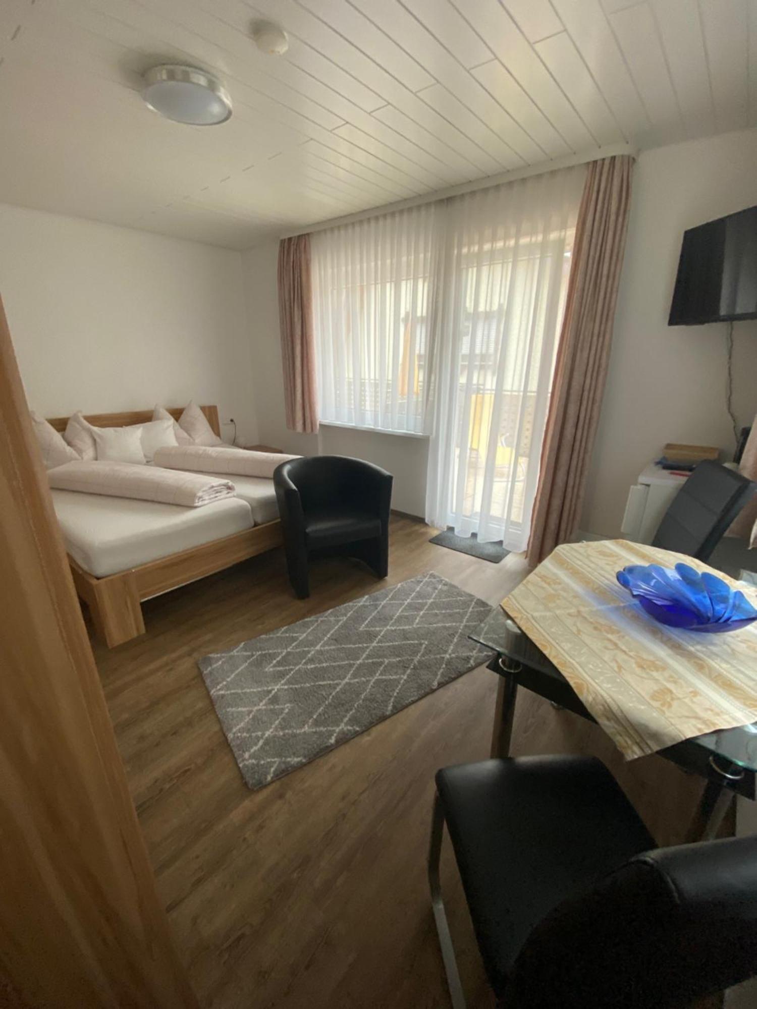 Gaestehaus Und Ferienwohnung Baechle 바트 페테르스탈-그리스바흐 외부 사진